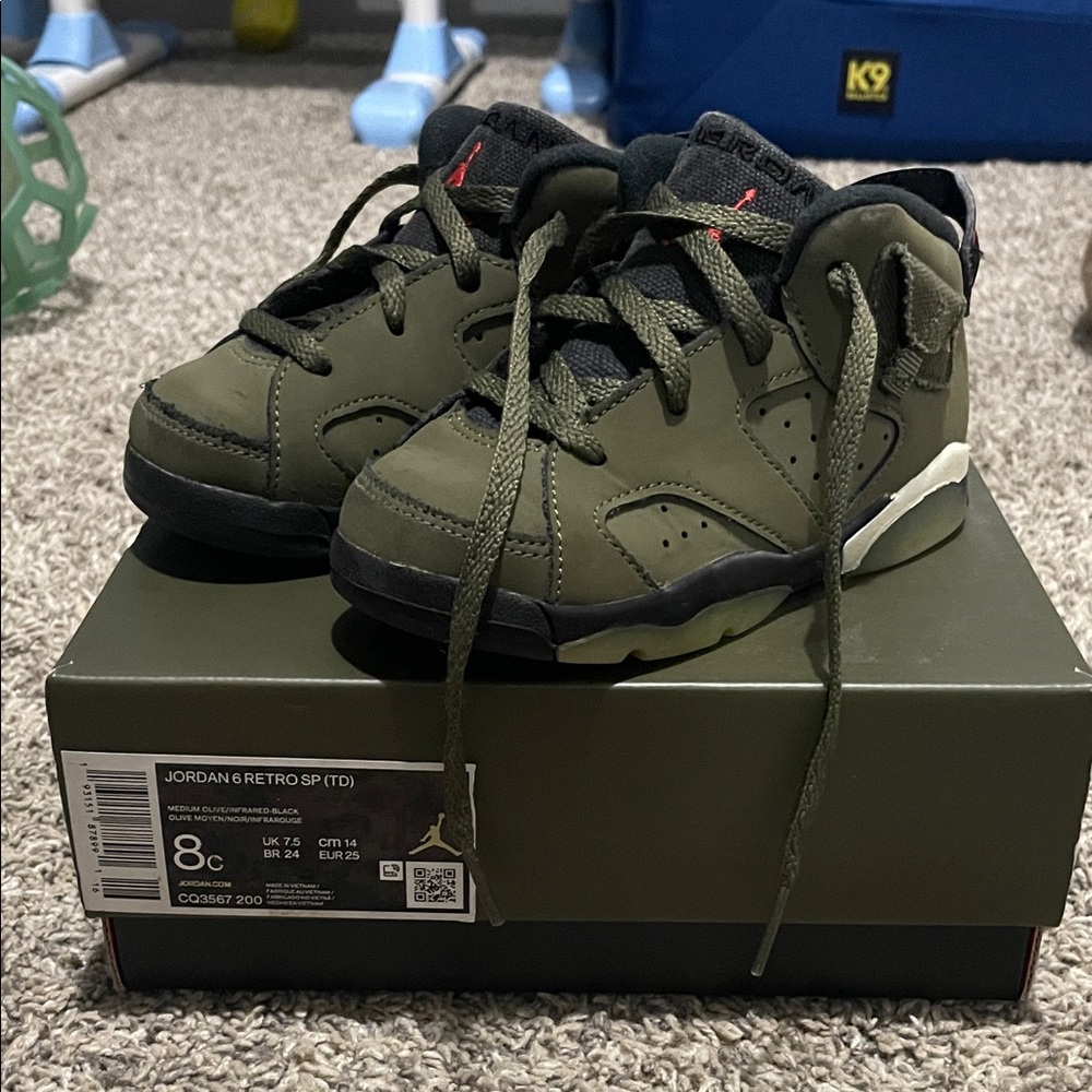 Jordan 6 Retro SP Kids Sneakers - Olive and Black